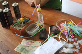 Bắt quả tang 5 đối tượng sử dụng ma túy đá trong quán cà phê AZU