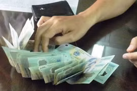 Đại úy Trương Hoài Phú dặn vợ không nhận quà biếu
