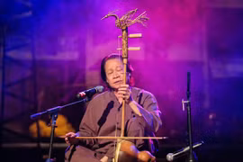 Hát ru kể chuyện nhạc