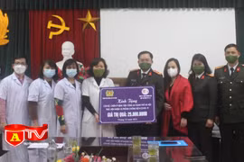 Chung tay cùng các bác sỹ nơi tuyến đầu phòng chống dịch Covid-19