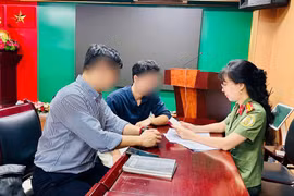 Xử phạt giám đốc người nước ngoài không gia hạn tạm trú trong thời gian bị cấm xuất cảnh 