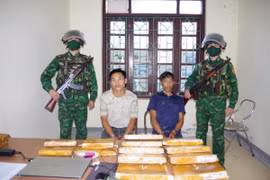 Số lượng ma túy ‘khủng’ ngụy trang tinh vi trong những chiếc ghế gỗ