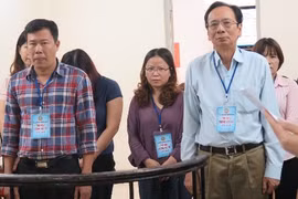Tạm dừng phiên xử cựu Giám đốc Công ty rượu Hà Nội