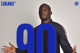 Lukaku mặc số áo lạ lẫm khi trở lại Inter