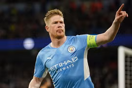 Man City và Liverpool cùng đặt một chân vào bán kết Champions League