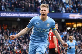 De Bruyne chói sáng giúp Man City nhấn chìm MU