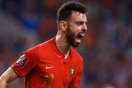 Bruno Fernandes rực sáng giúp Bồ Đào Nha có vé World Cup 2022