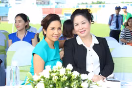 Thử thách giặt sạch cùng phụ nữ hiện đại Ariel