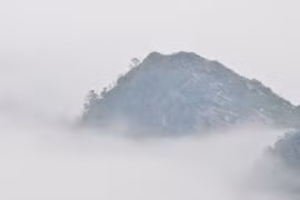 Mênh mang Phù Vân Yên Tử
