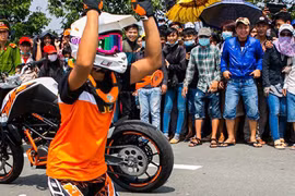 Xấu hổ vì khán giả 