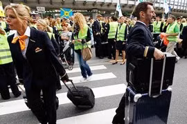 Phi công đình công, Lufthansa hủy 3.800 chuyến bay