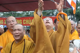 Nhất tâm cầu nguyện cho nhân sinh an lạc cho hòa bình Biển Đông