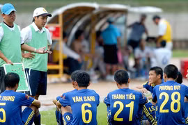 V.Ninh Bình bỏ giải, V-League vẫn có trận tranh vé vớt