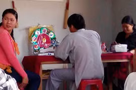 Đất Quảng Nam lại nổi "Thánh bà"
