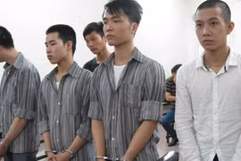Gặp cướp trên đê, ra về mất sạch