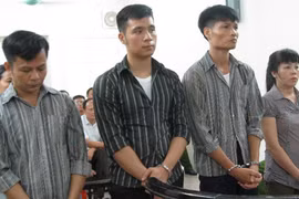Cán bộ quản lý đất đai “luộc” đất công