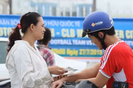 200.000 đồng/vé: Thảm hại vé chợ đen xem Man City