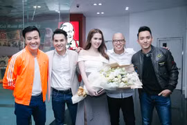 Ngọc Trinh bất ngờ xuất hiện mừng Vũ Ngọc Đãng ra mắt "Hot boy nổi loạn 2"