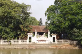  Tái sử dụng tối đa vật liệu gốc của Di tích Quốc gia đình Phú Lương, huyện Ứng Hòa