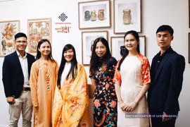 Nhóm cổ phục Vietnam Centre ra mắt triển lãm về Tết xưa tại Australia