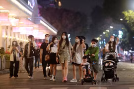 Du khách nói gì về phố đi bộ Hồ Gươm sau hơn 1 năm mở cửa trở lại?