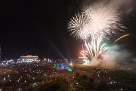 Bắn pháo hoa nhân dịp Giỗ Tổ Hùng Vương 2021 