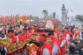 Lễ hội Tản Viên Sơn Thánh và khai mạc mùa du lịch Ba Vì 2024