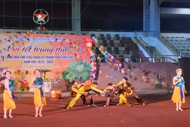 "Vui Tết Trung thu" và tuyên dương các cháu đạt thành tích xuất sắc trong năm học 2019-2020. 