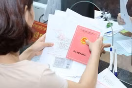 Người dân có thể khai báo tạm vắng qua điện thoại từ 1-7