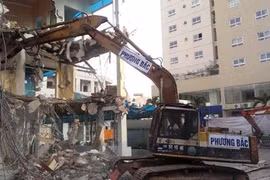 Thay nhà thầu phá dỡ hạng mục sai phạm công trình 8B Lê Trực
