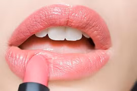 Hóa chất son môi gây hại thần kinh