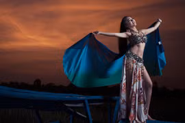 "Bỏng mắt" ngắm hình thể tuyệt đẹp của vũ công bellydance Đỗ Hồng Hạnh