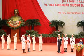 Bồi đắp, phát huy truyền thống quý báu của Công an nhân dân Việt Nam