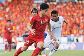 Công Phượng bị “chê” vì chơi cá nhân