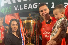 Thủ môn Filip Nguyễn phấn khích khi vừa về nước đã vô địch V-League