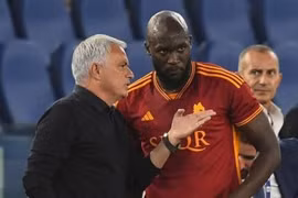 Lukaku ra mắt thất bại cùng HLV Mourinho
