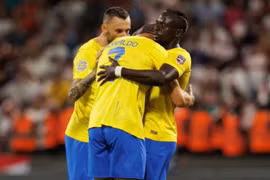 Ronaldo ghi bàn ngày Mane ra mắt Al Nassr