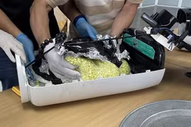 Cận cảnh vụ bắt giữ 7kg ma túy giấu trong máy lọc nước "bay" từ Đức về Việt Nam
