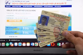 Giảm phí cấp, đổi giấy phép lái xe, hộ chiếu khi thực hiện dịch vụ công trực tuyến