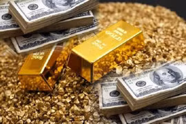 Giá vàng thế giới lập đỉnh lịch sử mới trên 2.500 USD/ounce, chuyên gia dự báo tiếp tục tăng