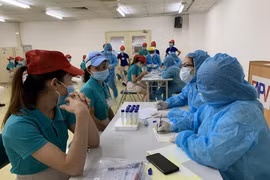 Đề xuất miễn đóng bảo hiểm y tế với doanh nghiệp, người lao động bị ảnh hưởng bởi Covid-19