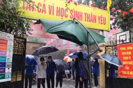 Thanh niên Thủ đô vượt nắng, mưa tiếp sức mùa thi 2021