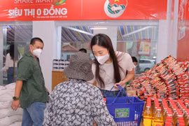 Share Mart - siêu thị 0 đồng miễn phí lương thực, nhu yếu phẩm cho người khó khăn