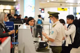 Hà Nội: Giải quyết hồ sơ đề nghị nhập cảnh cho lao động nước ngoài là Giám đốc điều hành