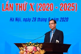 Vinh danh những tấm gương công nhân, viên chức, lao động tiêu biểu