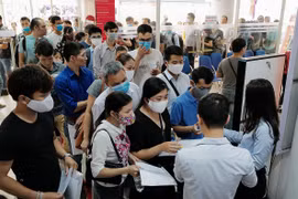Điểm danh những ngành nghề "thoi thóp" vì Covid-19