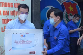 10 chuyến xe san sẻ yêu thương lên đường hỗ trợ chống dịch Covid-19