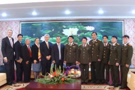 Các đoàn đại diện Giáo hội chúc tết CATP Hà Nội