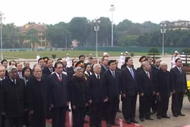 Lãnh đạo Đảng, Nhà nước vào Lăng viếng Chủ tịch Hồ Chí Minh