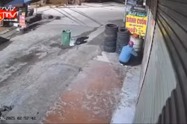 Đã bắt được nghi phạm phóng hỏa đốt cửa hàng phụ tùng xe máy